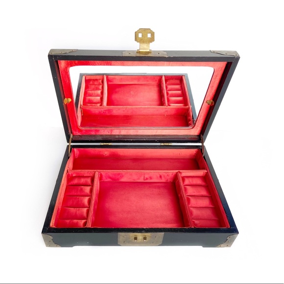 Vintage Lacquer Jewelry Box, Embossed Stone Carved - Picture 4 of 8